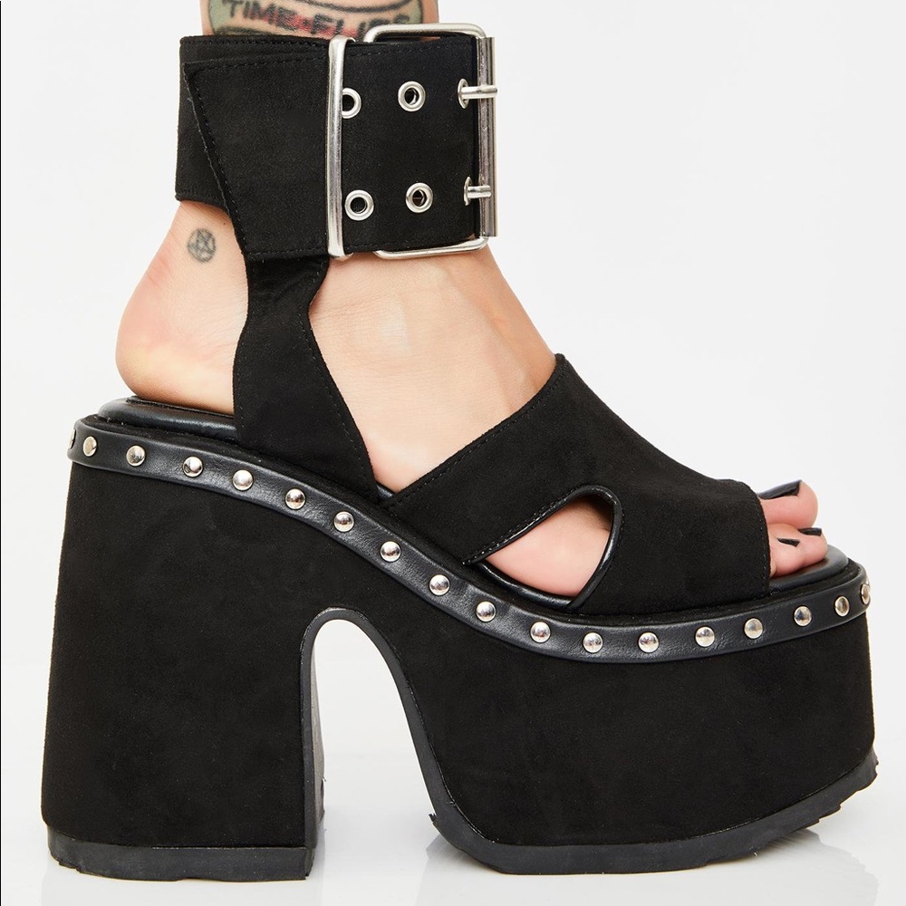 Demonia Platform Sandals Camel-102